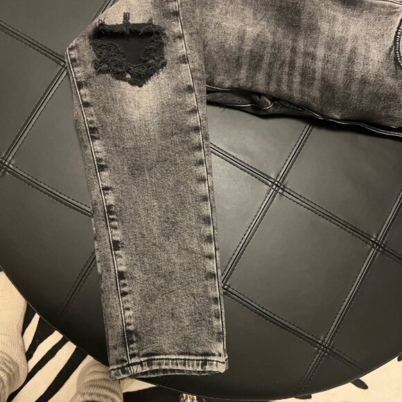 Anthropologie Pilcro‎ Distressed Slim Boyfriend Jean Black size 26 waist - Picture 9 of 11